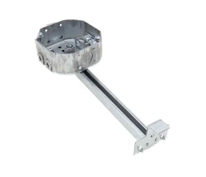 4" OCTAGON BOX W/ BAR HANGER DRAWN W/ MC-BX CLAMPS